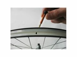 VAR LOT 2 VALVES ALU TUBELESS 35MM -VÉLOS ENFANTS SHOP var lot 2 valves alu tubeless 35mm 2