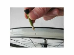 VAR LOT 2 VALVES ALU TUBELESS 35MM -VÉLOS ENFANTS SHOP var lot 2 valves alu tubeless 35mm 6